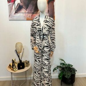 Conjunto estampado animal print