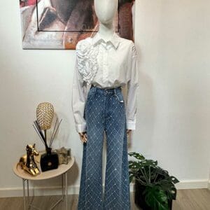 Pantalón vaquero con pedrería